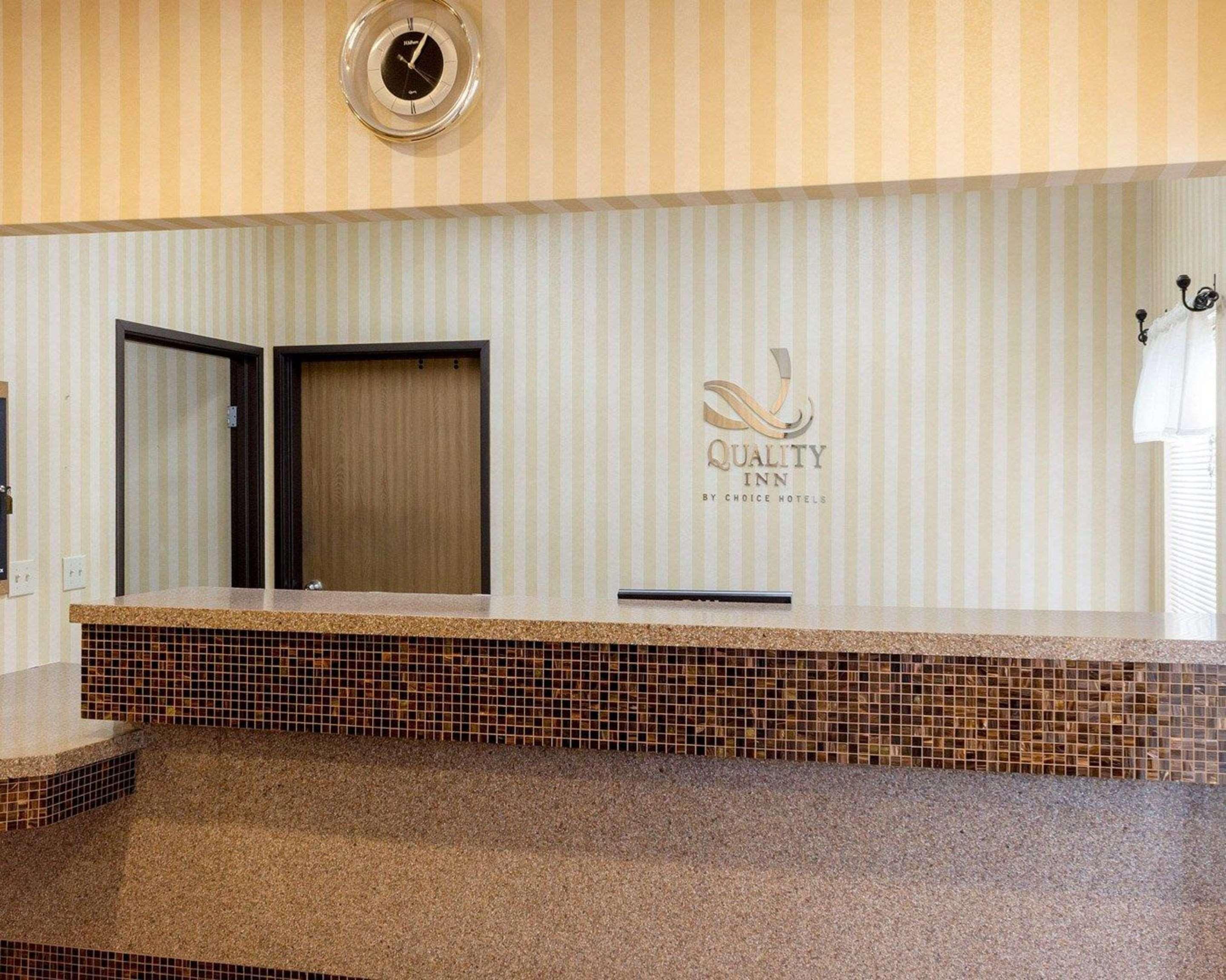 Quality Inn Brookings-University Esterno foto